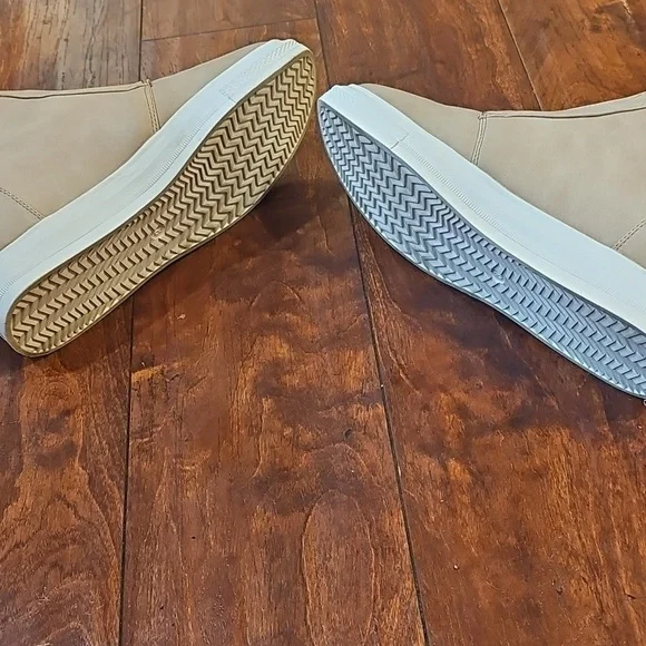 Rue 21 Women Slip On Wedge, Tan, Size 8 - Picture 5 of 5